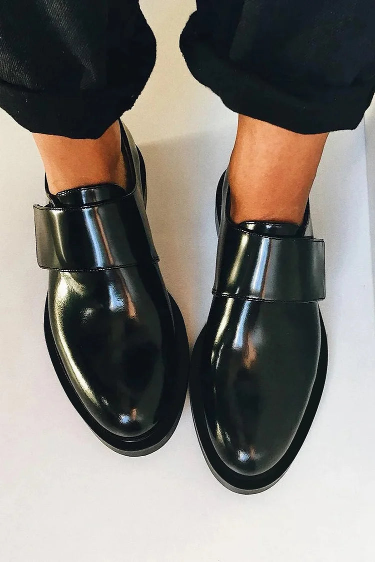 POLISHED STRAP LOAFERS |