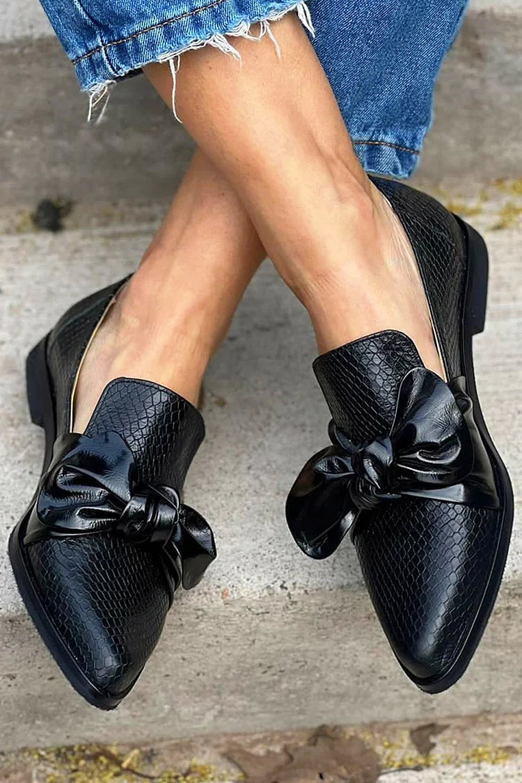 BLACK LOAFER WITH SHINY BOW |