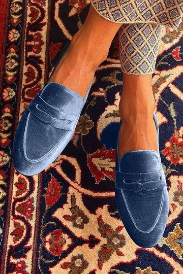Everly | Classic Velvet Loafer