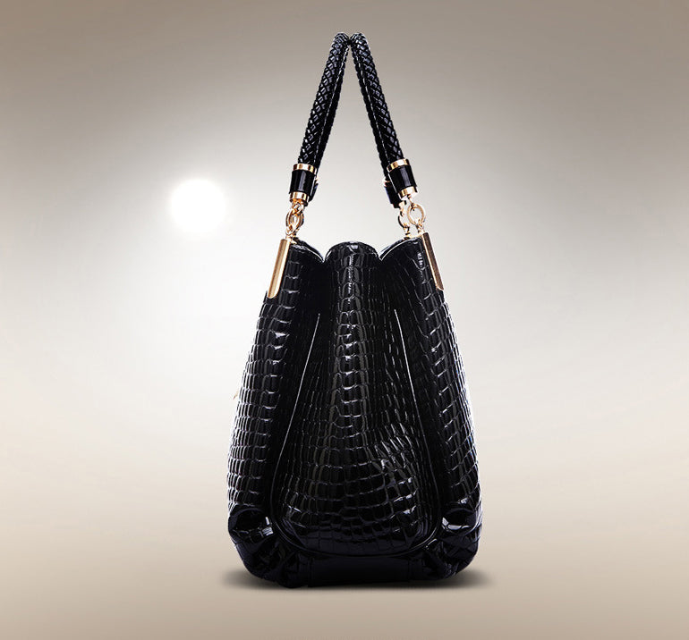 Isabella Timeless Chic | Sleek Croc-Pattern Handbag
