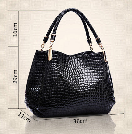 Isabella Timeless Chic | Sleek Croc-Pattern Handbag