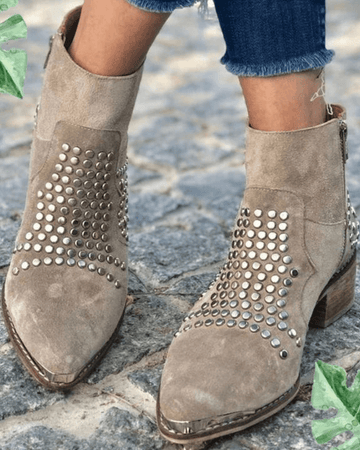 ANKLE BOOTS WITH STUDS |