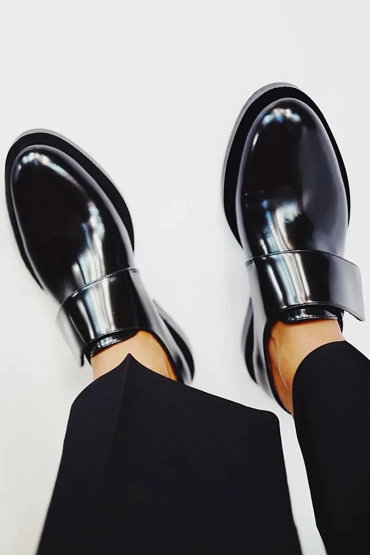 POLISHED STRAP LOAFERS |