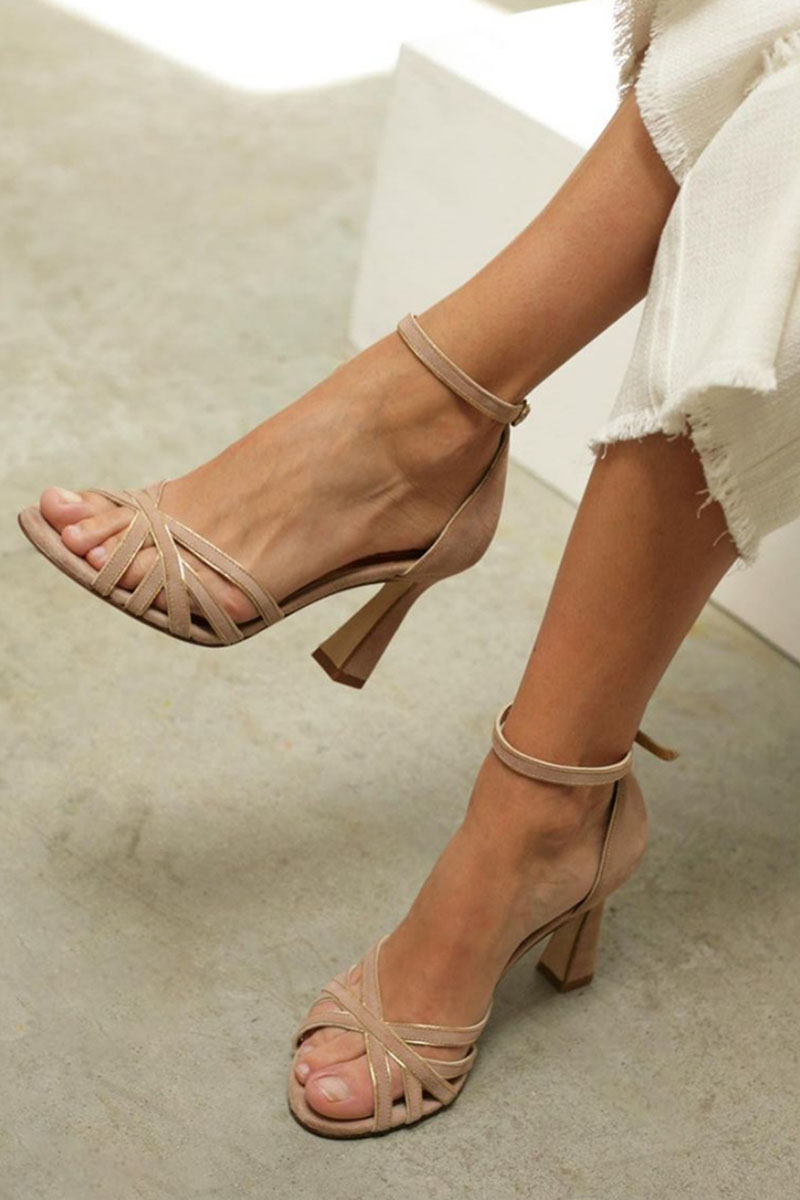 Elviera Heels |