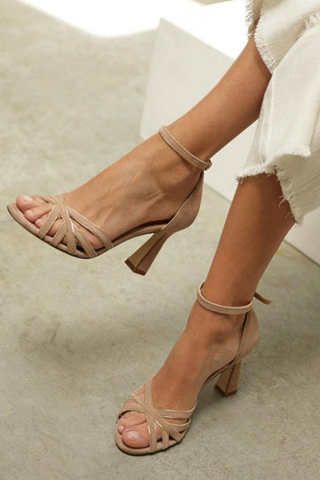 Elviera Heels |