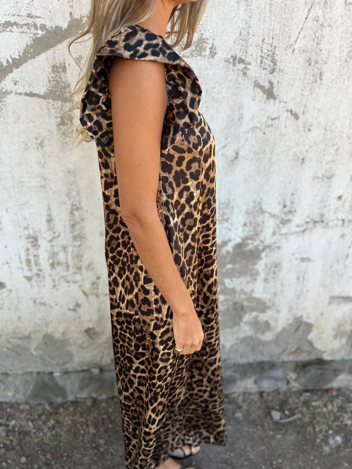 Linda | Leopard Print V-Neck Jumpsuit With Front Pockets