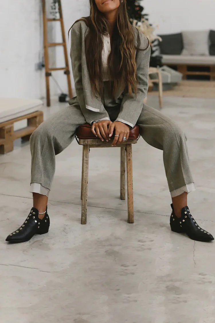 POINTED STUDDED ANKLE BOOT |