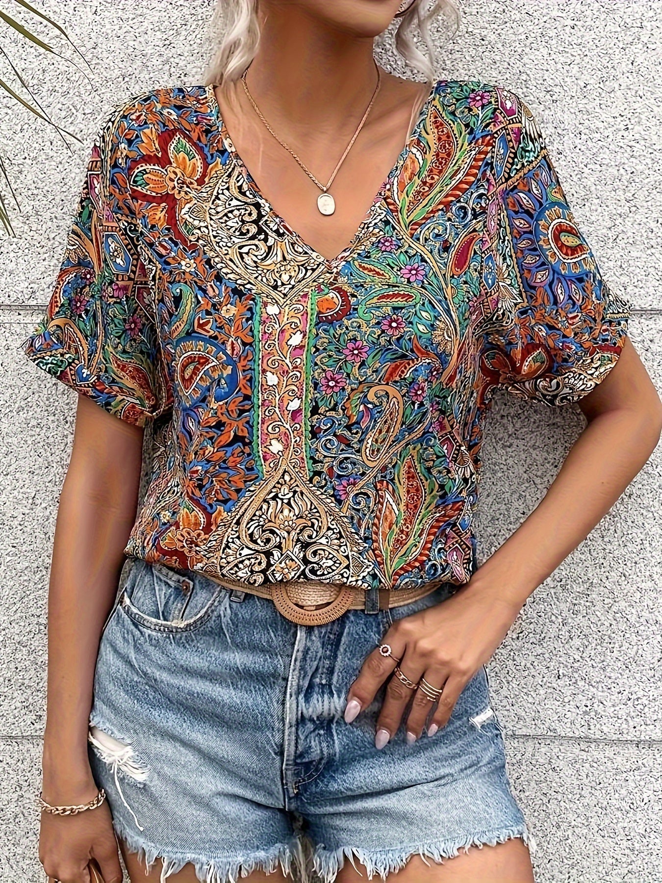 Chic SARA V-Neck Blouse for Effortless Style |