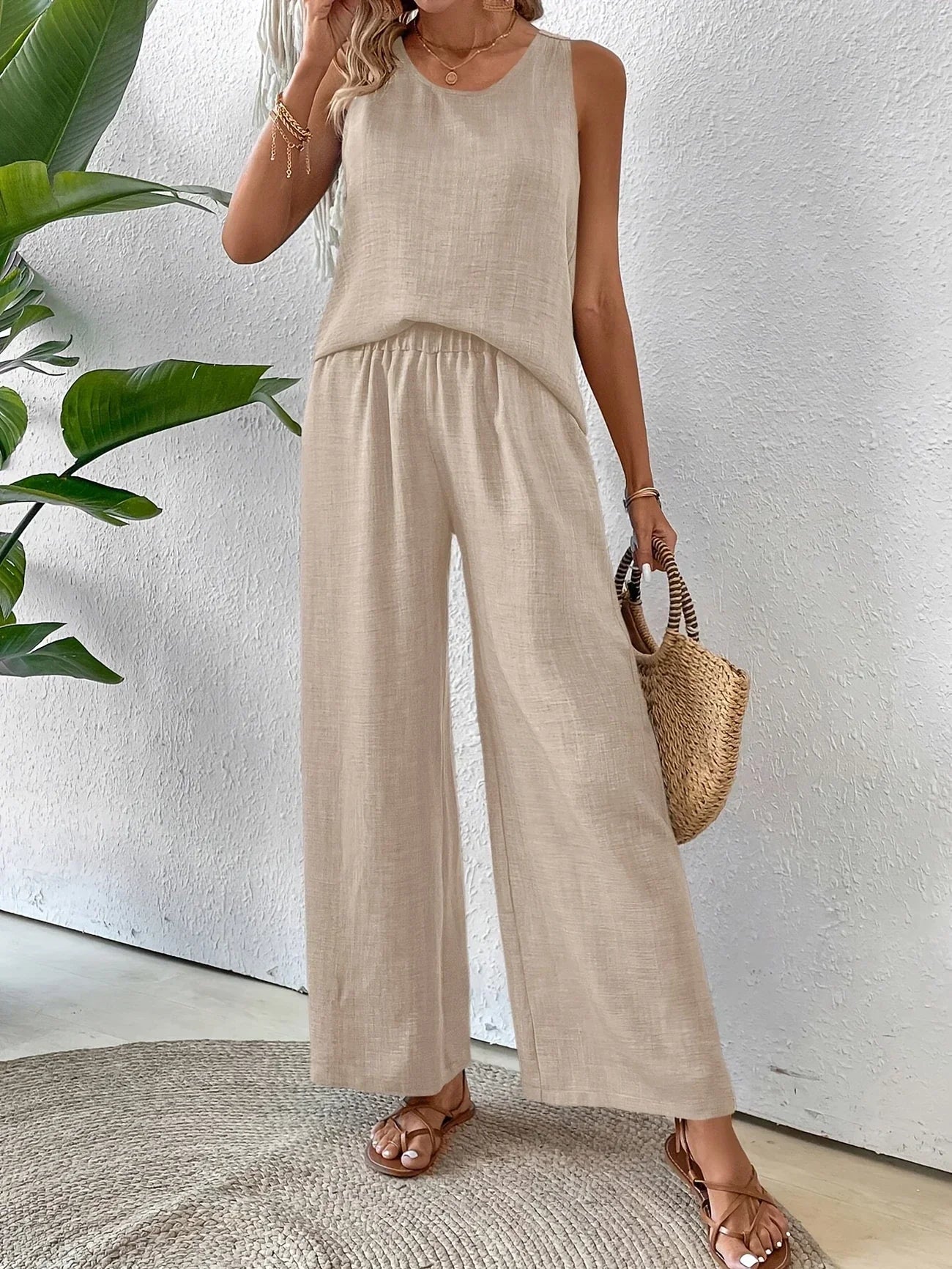 Avery | Chic Sleeveless Tank & Pants Ensemble
