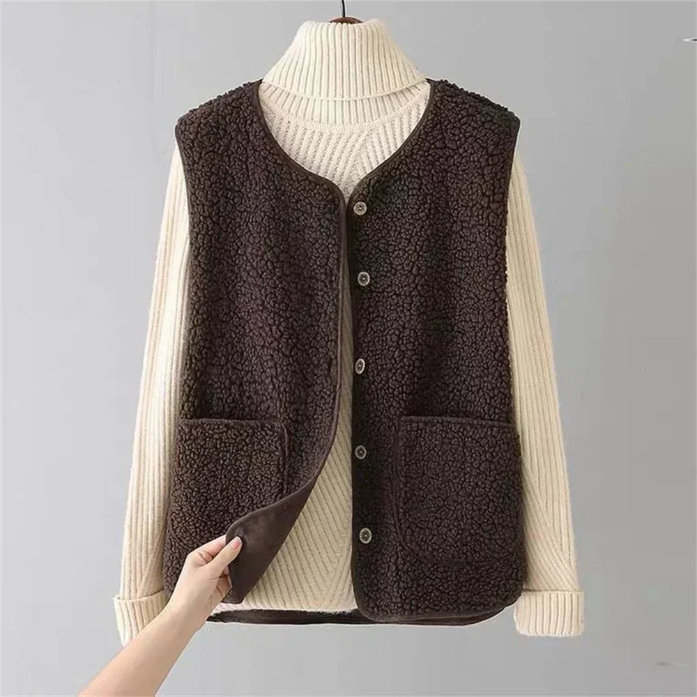 Hayden Annelore | Classic Cardigan