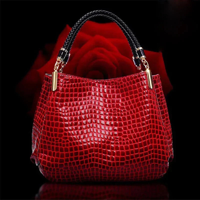 Isabella Timeless Chic | Sleek Croc-Pattern Handbag