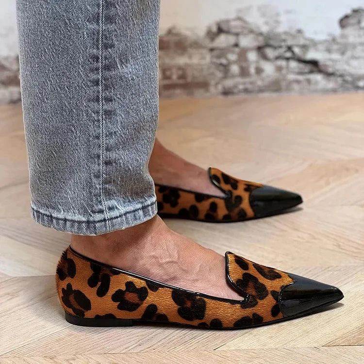 REFINED ANIMAL PRINT BALLET FLATS |