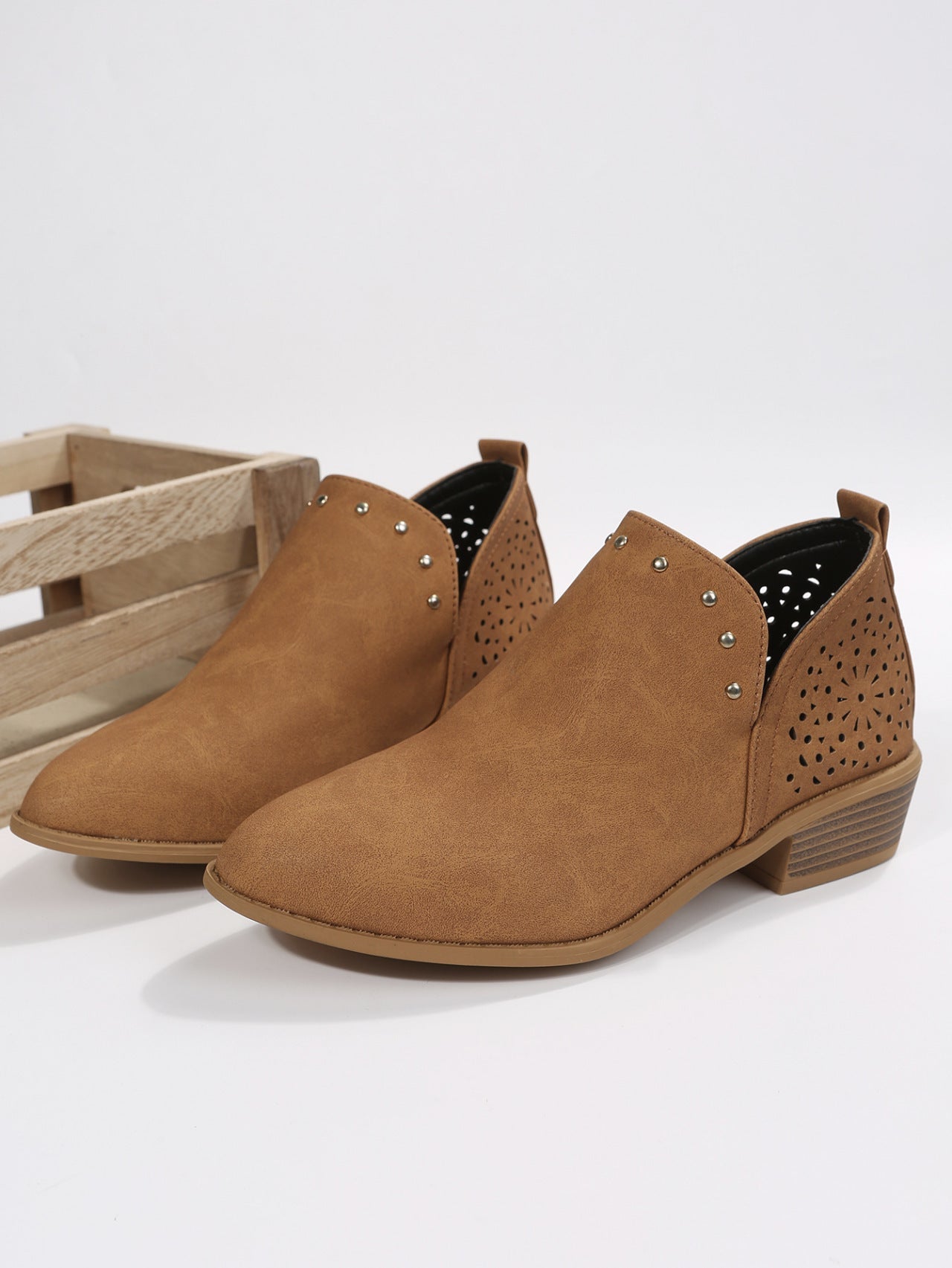Camden | Low Cut Perforated Ankle Boots
