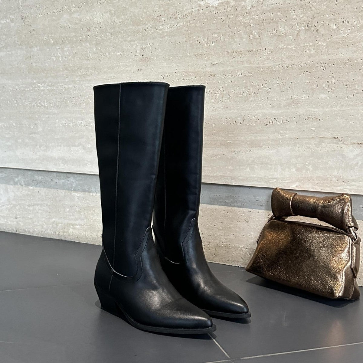 AURA | Sleek High-Rise Boots