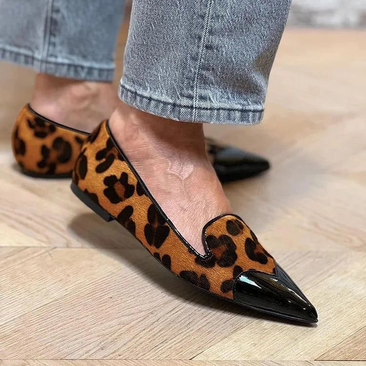 REFINED ANIMAL PRINT BALLET FLATS |