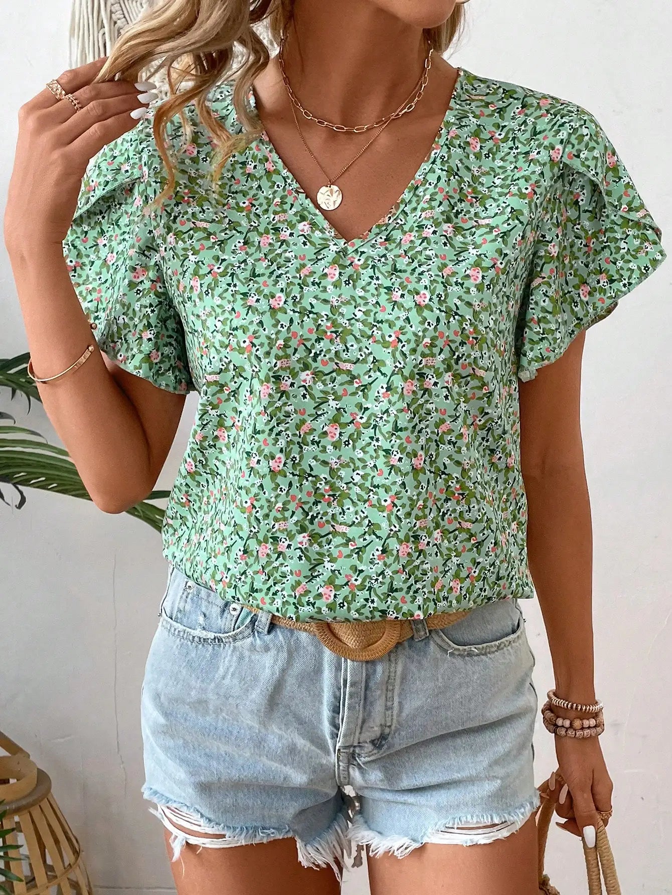 Phoebe | Happy V-Neck Top