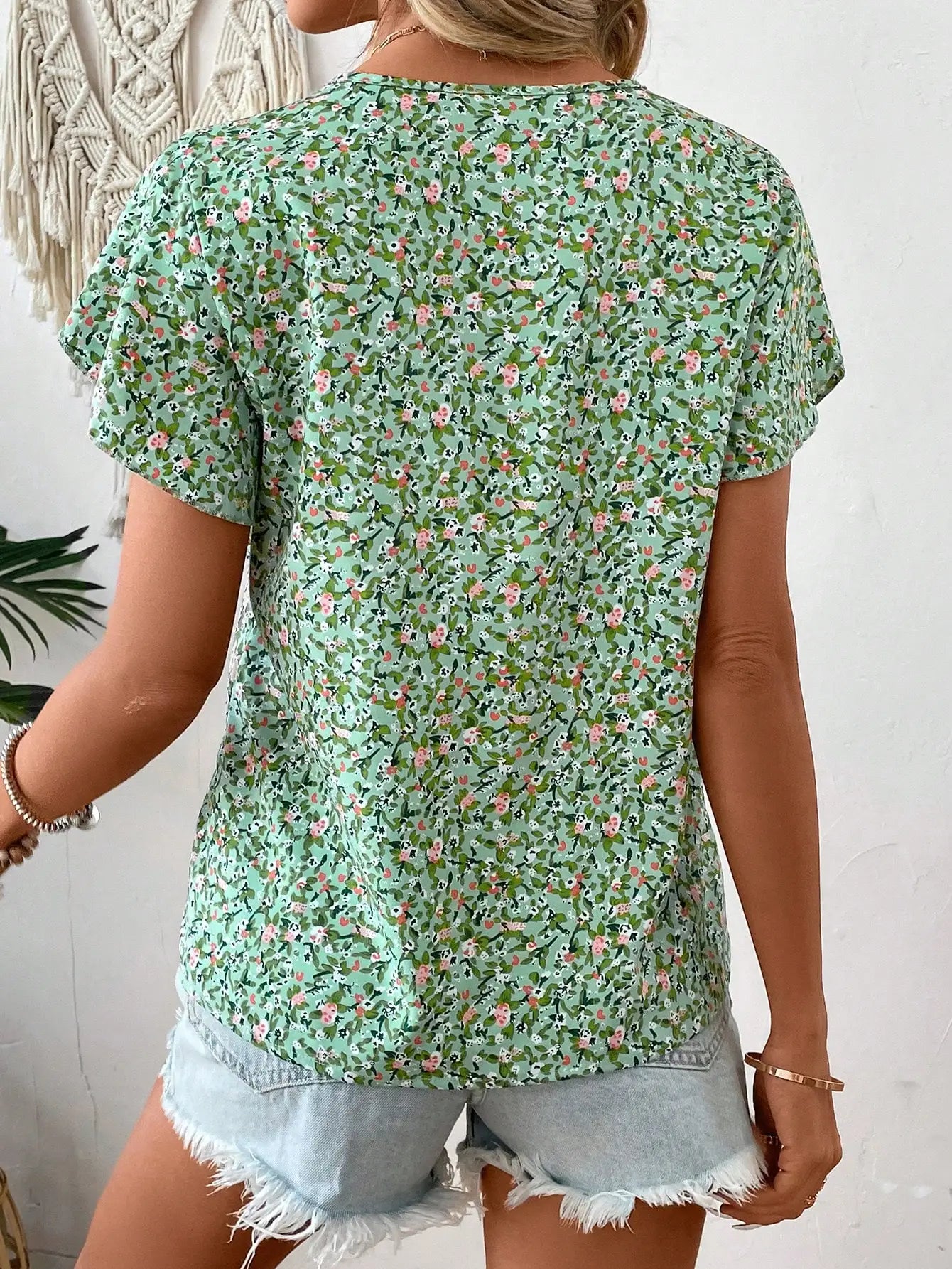 Phoebe | Happy V-Neck Top