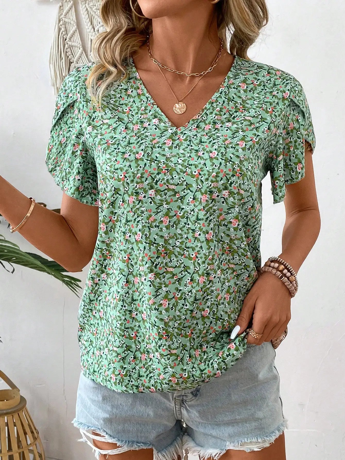 Phoebe | Happy V-Neck Top