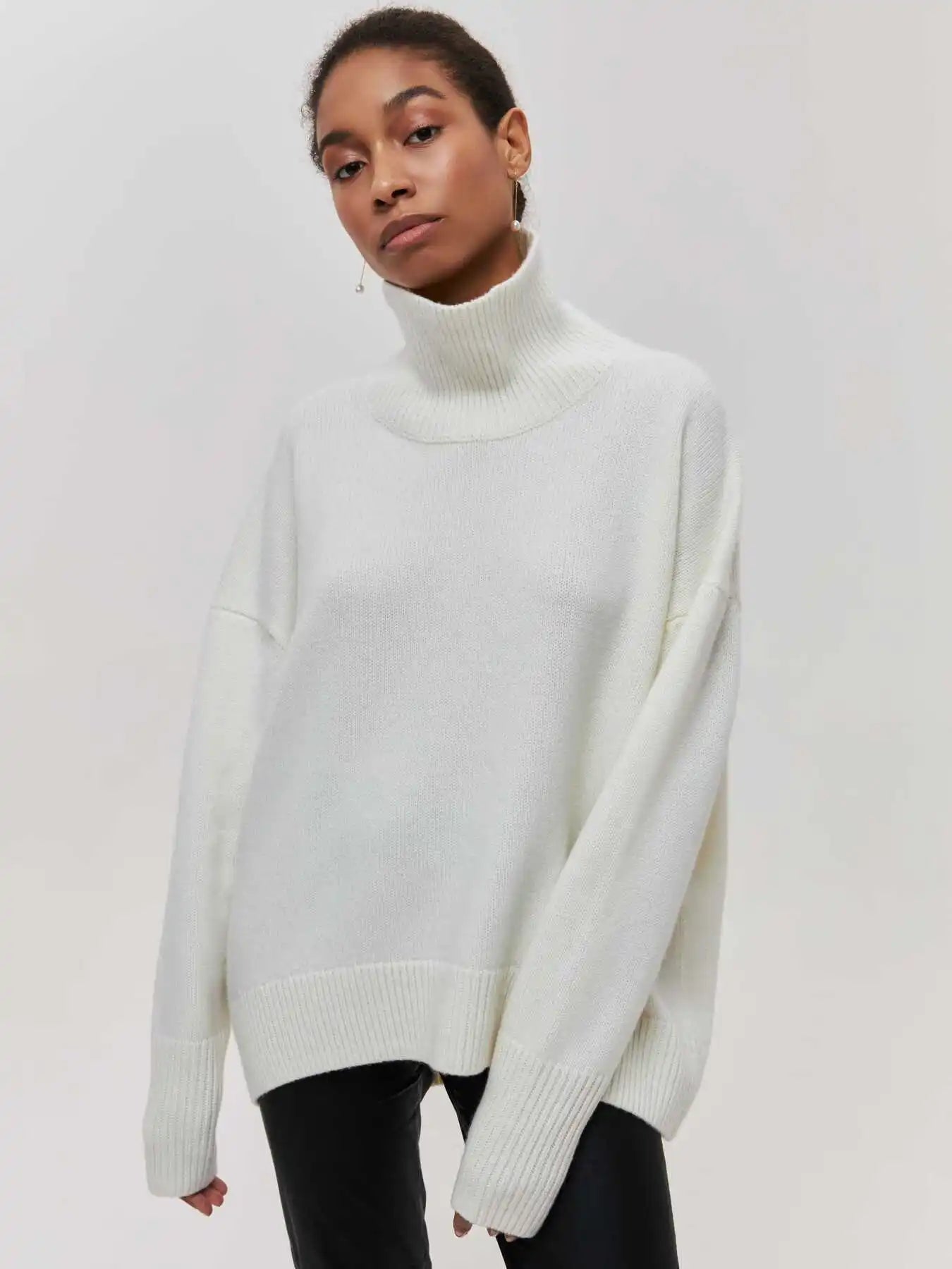 Eden | Elegant Oversized Turtleneck Knit Sweater