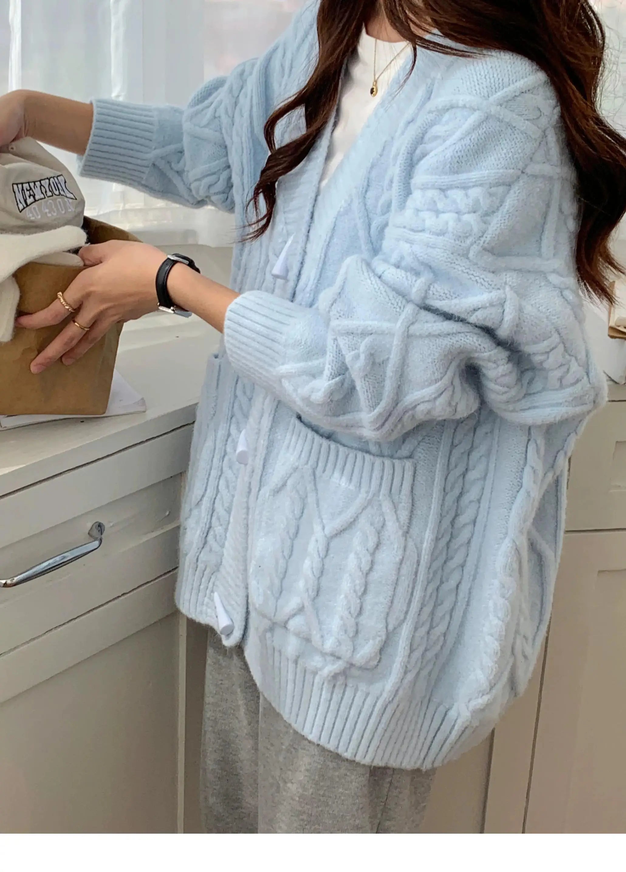 Elira | Cozy V-Neck Button Cardigan