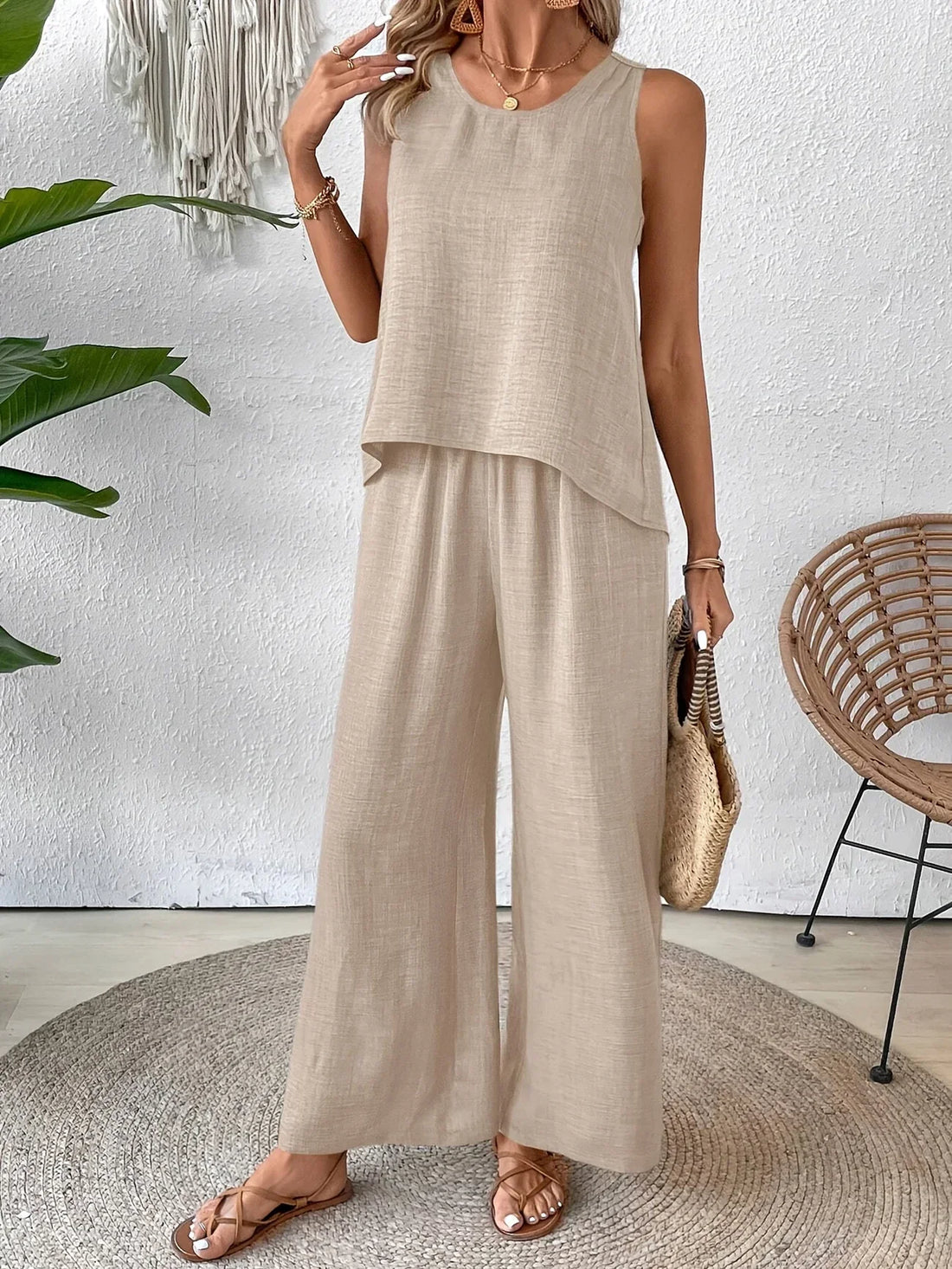 Avery | Chic Sleeveless Tank & Pants Ensemble