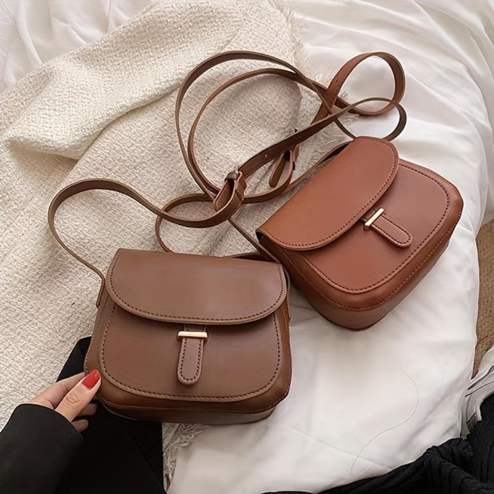 Sophia Vintage Charm | Chic Saddle Crossbody Bag