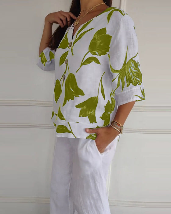 Abigail | Cozy V-Neck Tee